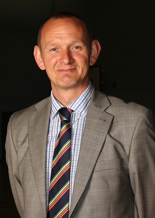 Dave Holt, Principal